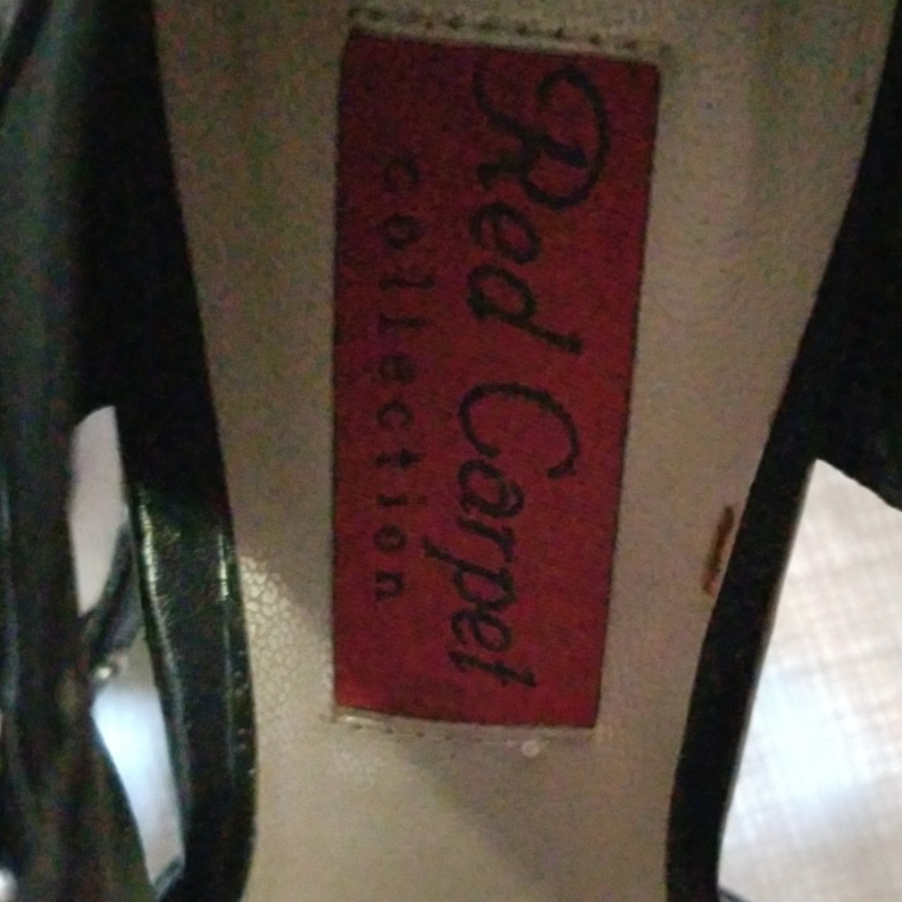Shoes - Picture 7 of 8